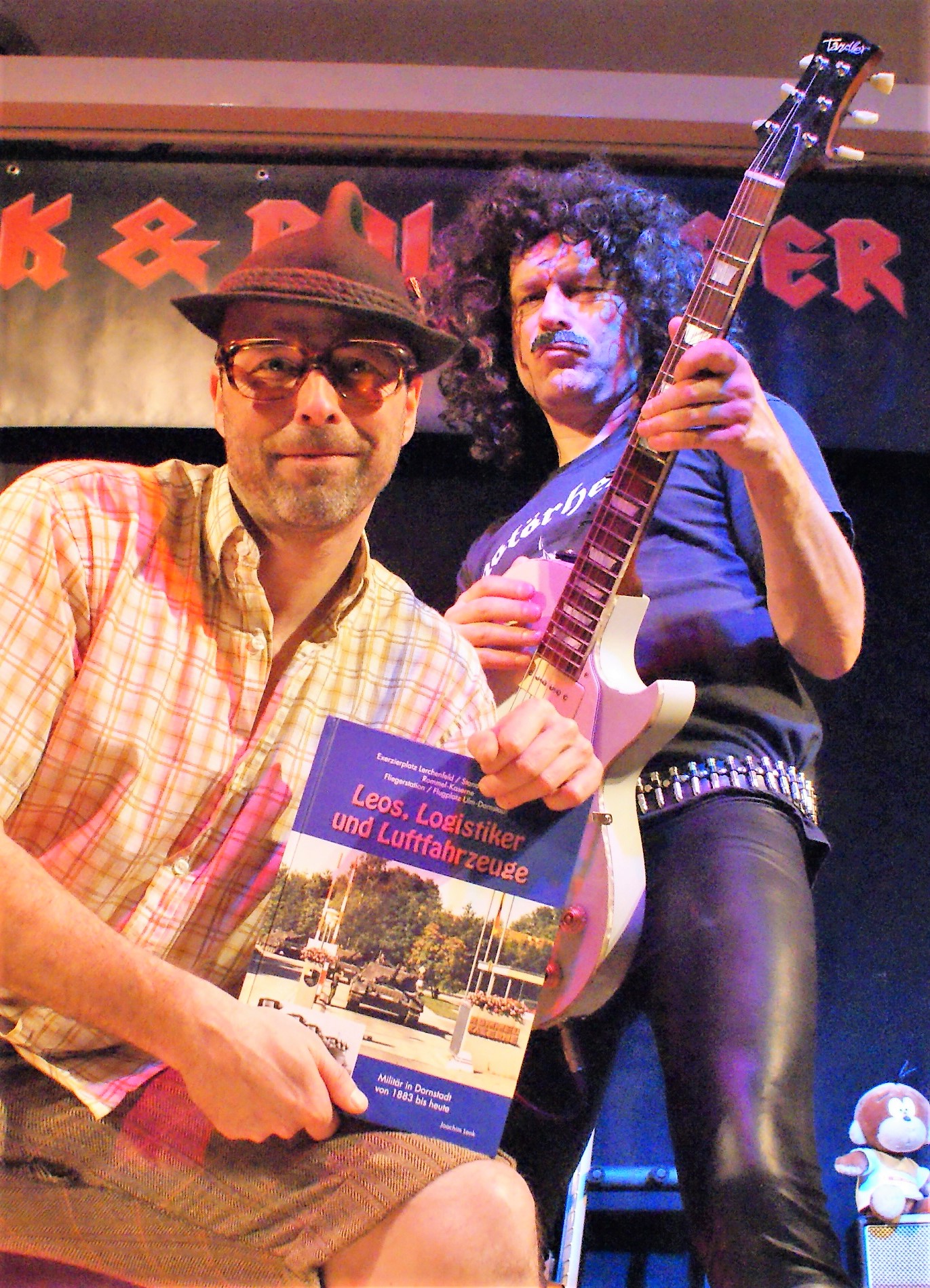 Rock und Rollinger, schwäbisches Musikkabarett-Duo mit dem Buch